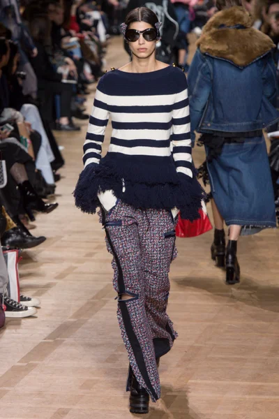 Look 35